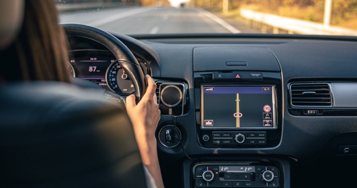 Problems with Navigation and Bluetooth Systems 