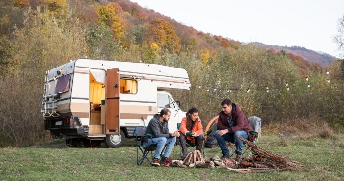  RVs and motorhomes 