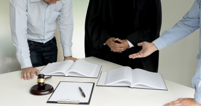 Notice, Arbitration vs Court, and Remedies